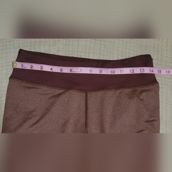 ​REI Co-op On The Trail Run Capri Tights - Plum Heather - Size Medium - Picture 12 of 12